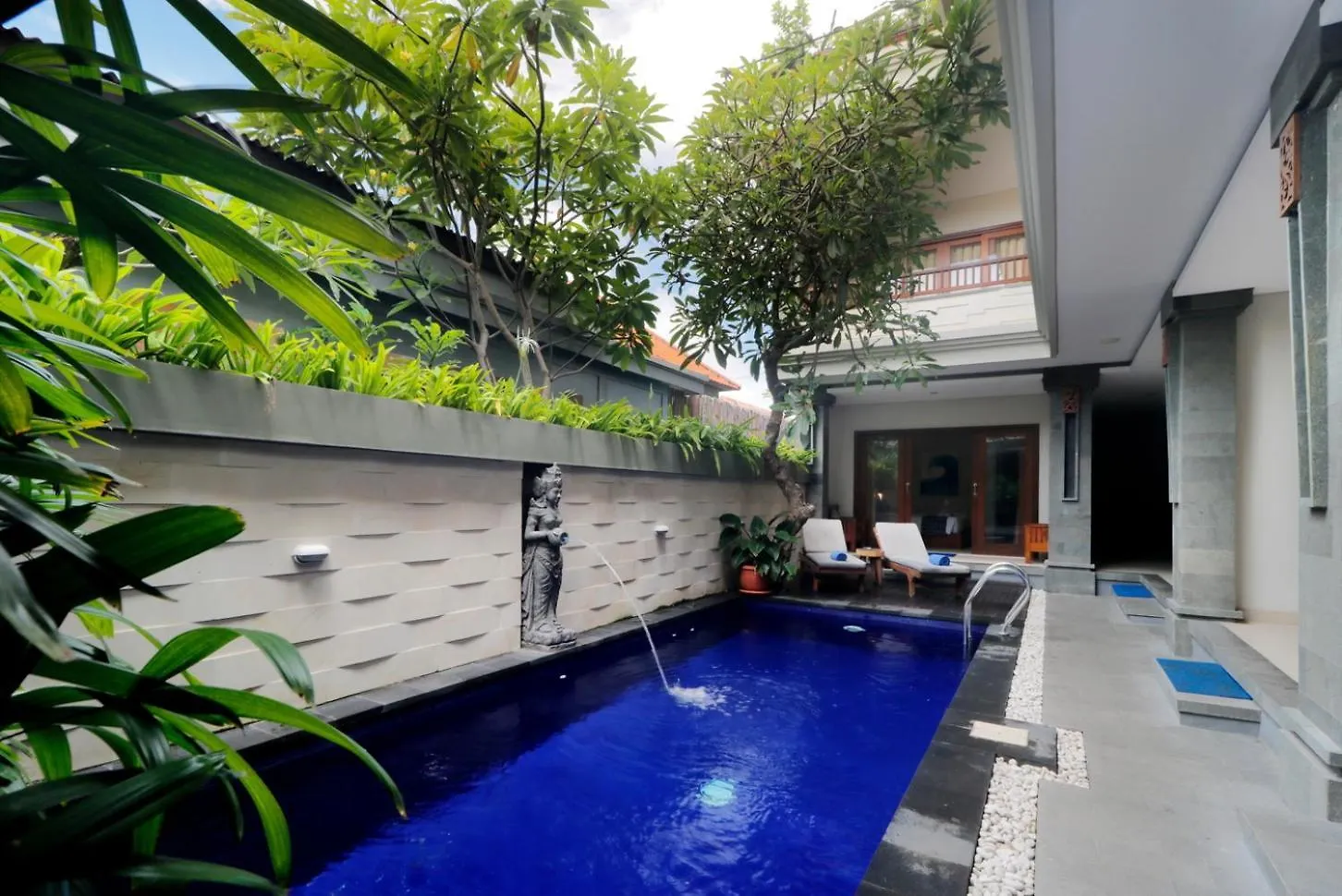 Segara Rooms Seminyak Bed & Breakfast
